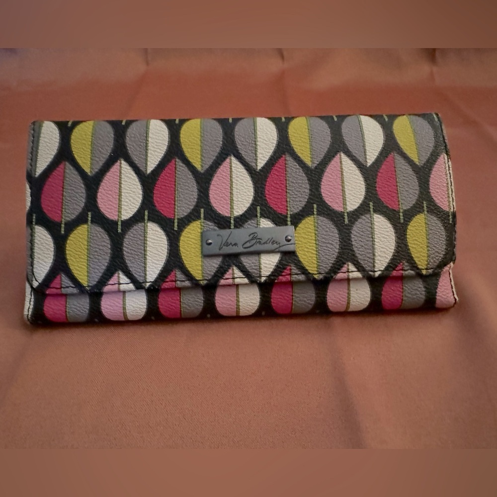 Vera Bradley Moons Bloom Drops Wallet Faux LeatherFold Magnetic Closure